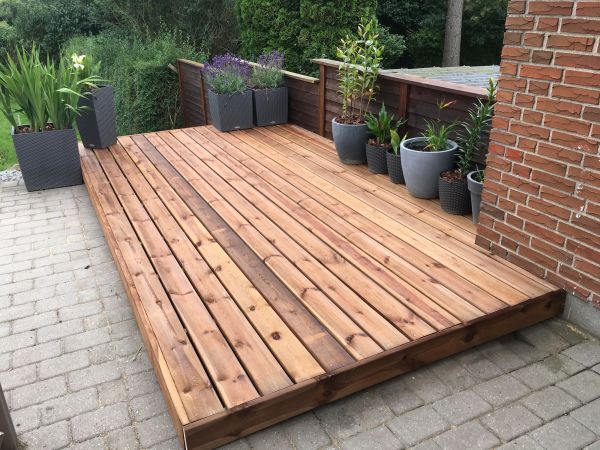 Cost of Platform Deck Installation in Lancaster