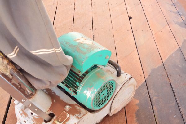 Cost of Cedar Deck Sanding in Lancaster